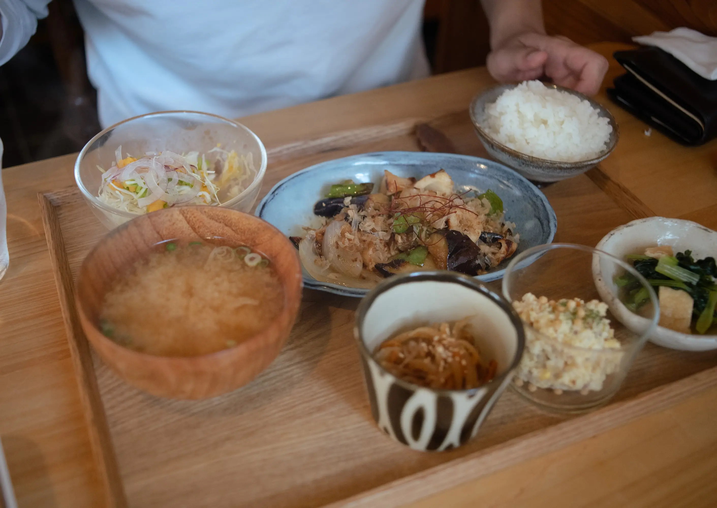 Schedule item at 12:00